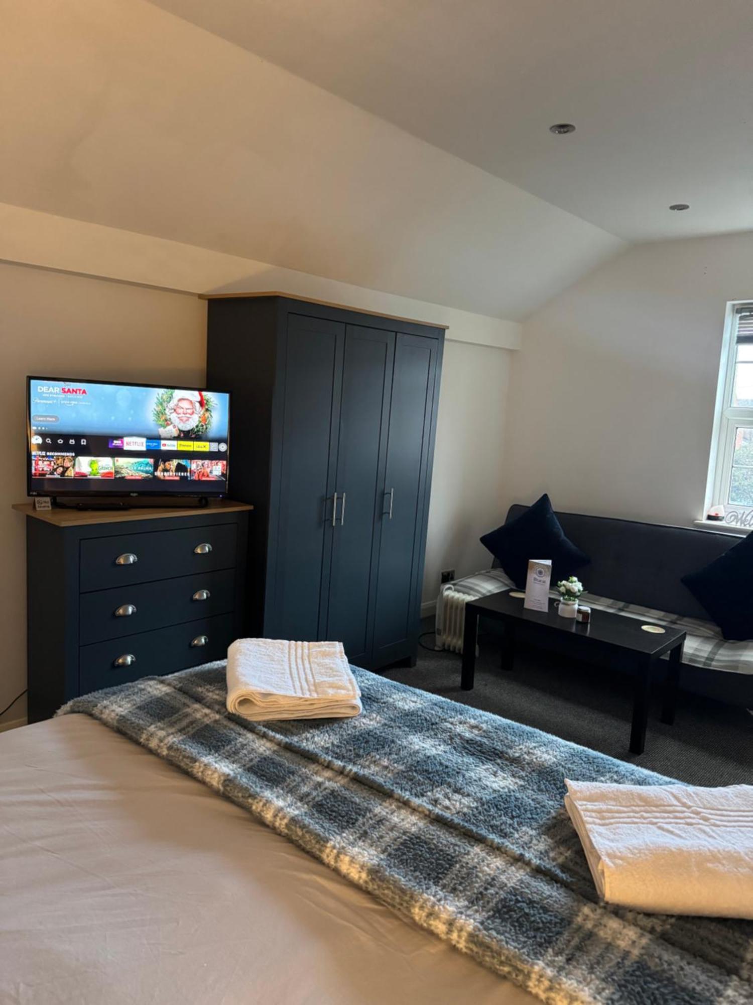 Cosy Countryside Stay- Waters Upton, Telford Exterior photo